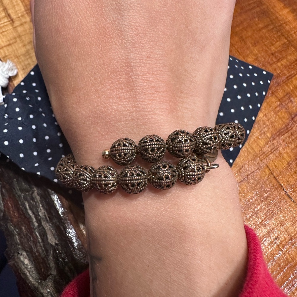 Vintage style Alex and Ani bangle